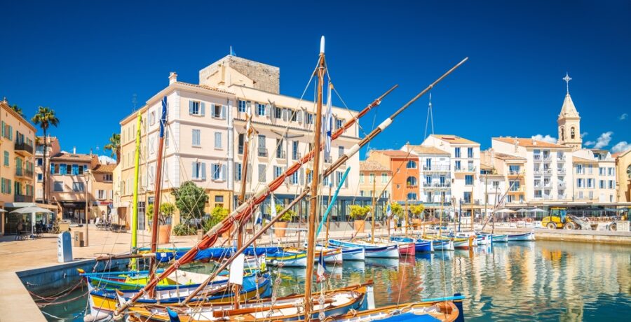 Town,Of,Sanary,Sur,Mer,Colorful,Waterfront,View,,South,France